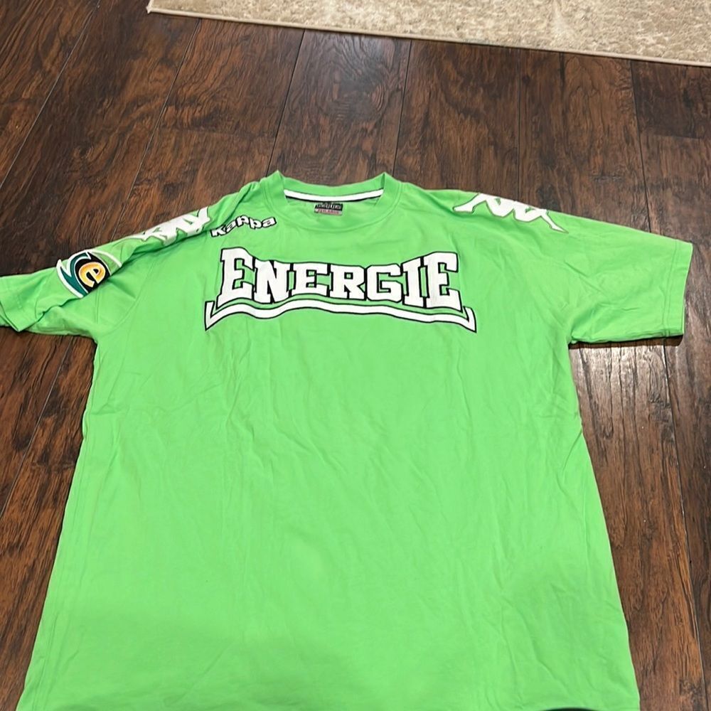 Kappa Energie on chest Kappa spell out top of chest 2 girls on shoulder size 3xl